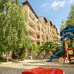 アパートホテル Tourist Complex Rose Village サニービーチ