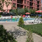 アパートホテル Tourist Complex Rose Village 3*