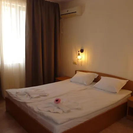 Apart-hotel Tourist Complex Rose Village 2*