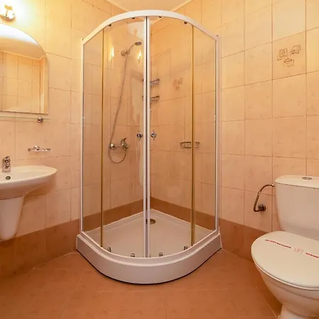 アパートホテル Tourist Complex Rose Village サニービーチ