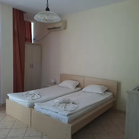 Tourist Complex Rose Village 3* ساني بيتش