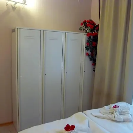 아파트호텔 Tourist Complex Rose Village 3*