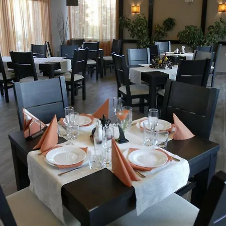 アパートホテル Tourist Complex Rose Village