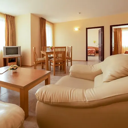 Tourist Complex Rose Village アパートホテル 2*