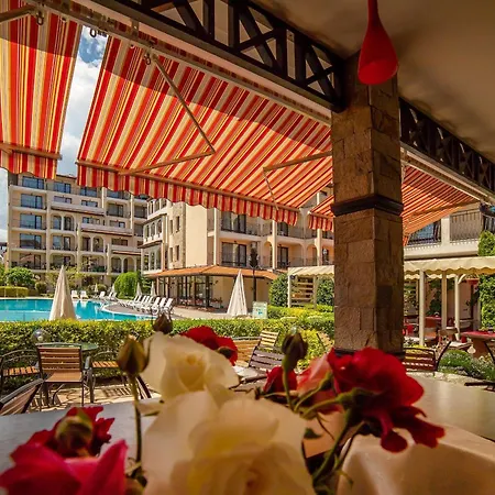 Tourist Complex Rose Village Lägenhetshotell Slăntjev Brjag