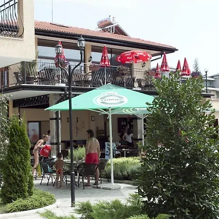 Tourist Complex Rose Village Lägenhetshotell Slăntjev Brjag