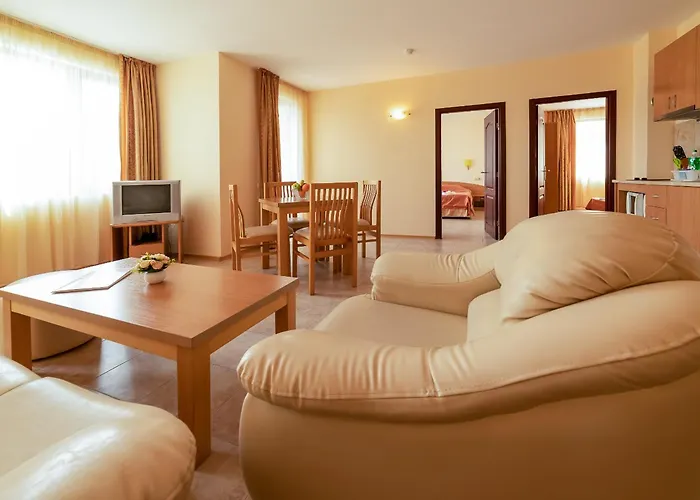 アパートホテル Tourist Complex Rose Village